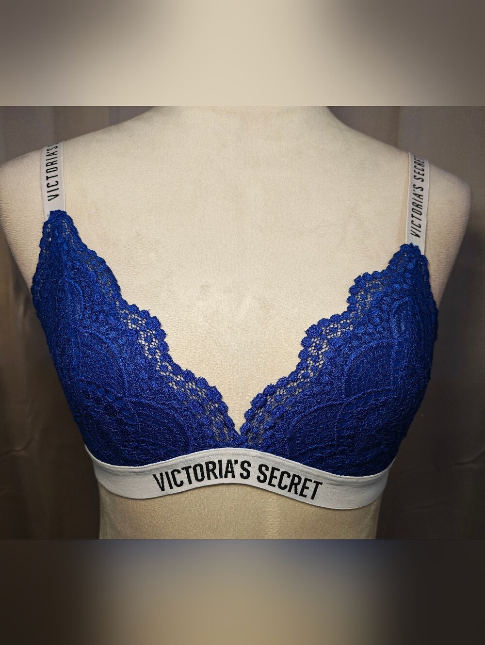 2018 Victoria's Secret Blue Lace Bralette w Logo Spellout Band.